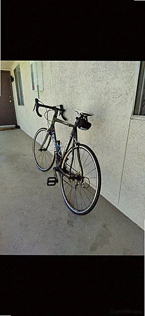 scattante carbon fiber road bike, tire pump included.